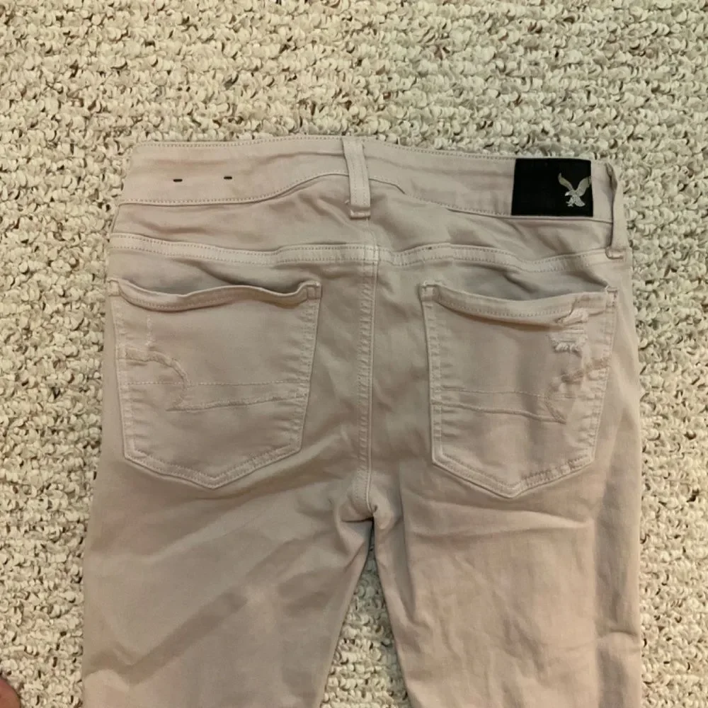 American Eagle Super Stretch Distressed Skinny Jeans Beige/Tan Size 2 regular